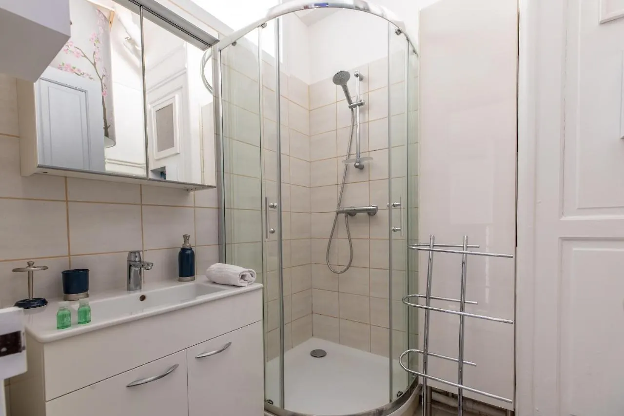 Apartment International Rosa Blue - Design - Centre Ville - Ancien Palace Vichy France